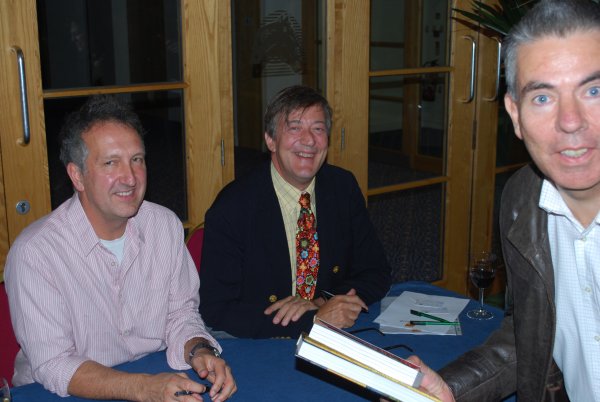 Stephen Fry f