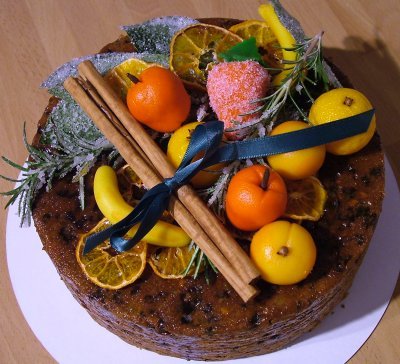 M Christmas cake.jpg