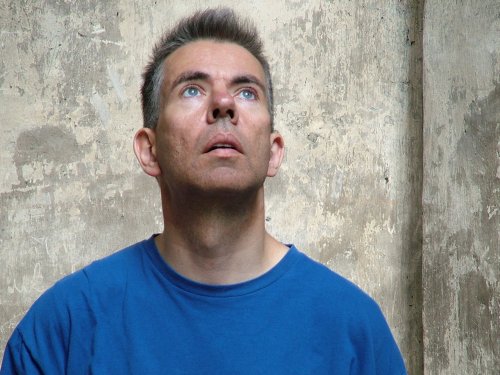 Chartres N blue 2.jpg