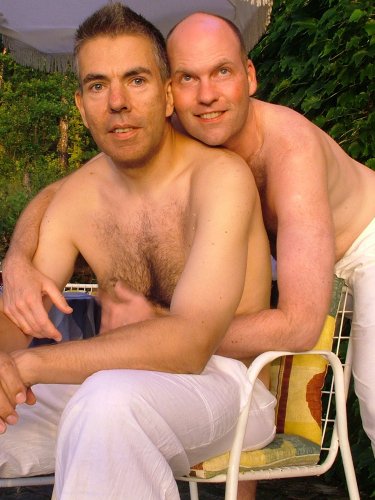 Cottage B hug.jpg