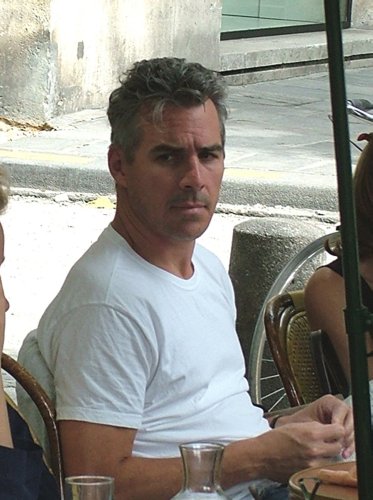 Cute Paris cafe.jpg