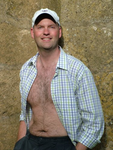 StLeon G shirt 2.jpg