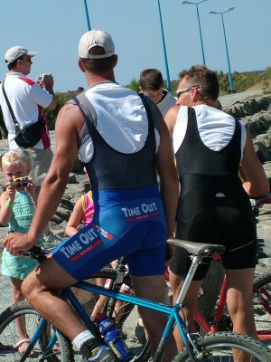 8 Noir cyclists 2.jpg