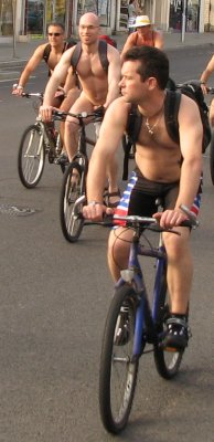 Naked cyclists k5