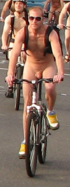 Naked cyclists k9d