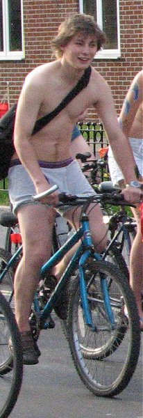 Naked cyclist m