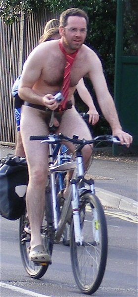 Naked cyclist zb