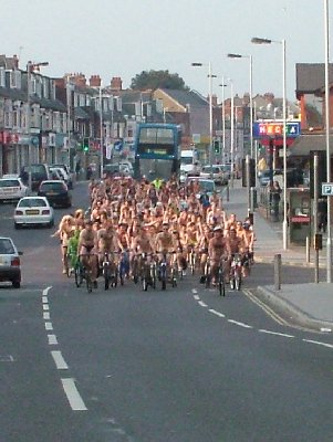 Naked cyclists d