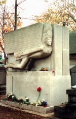 Wilde's tomb