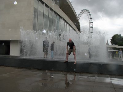 zr South Bank fountain